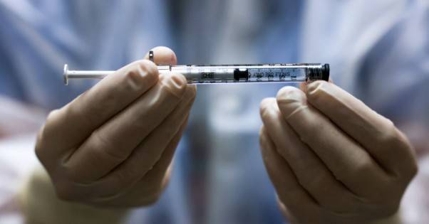 Украинская вакцина против COVID-19 должна появиться в 2022 году — Минздрав
