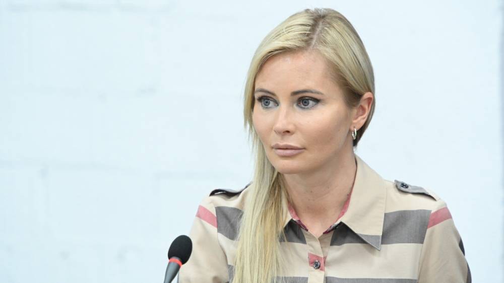 Телеведущая Дана Борисова сообщила о срочной госпитализации матери