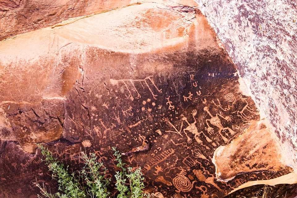 На Чукотке археологи обнаружили ранее неизвестный петроглиф