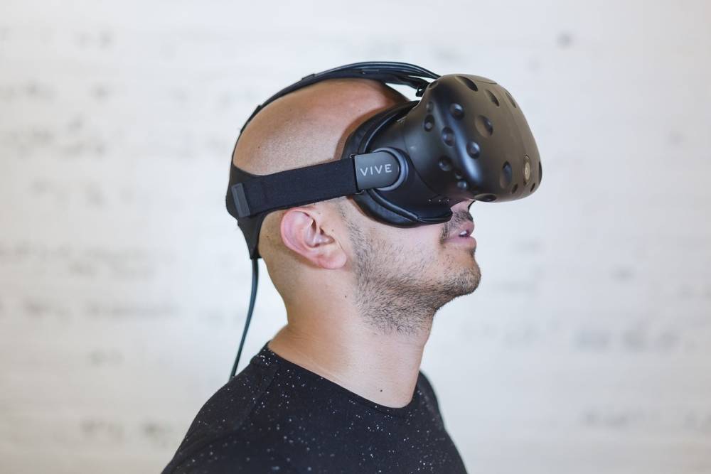 Facebook объявил о приобретении фитнес-компании виртуальной реальности
