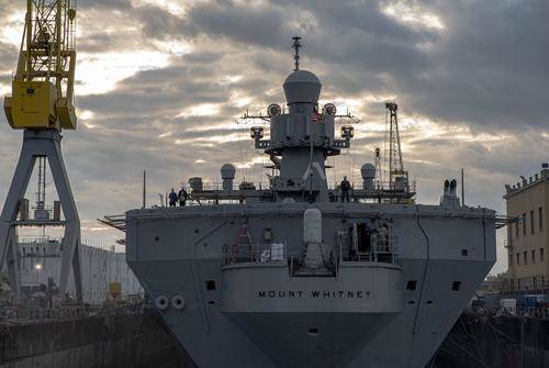 Шестой флот США сообщил об отправке своего командного корабля Mount Whitney в Черное море