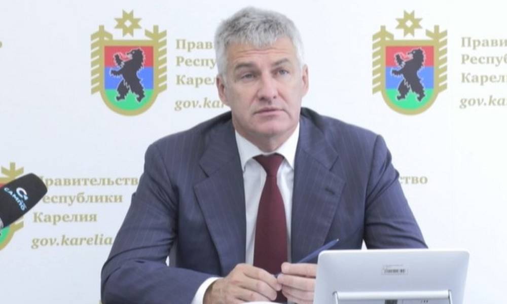 Парфенчиков обвиняет «Славмо» с ОМК в неконкурентоспособности и при этом поддерживает едва живое предприятие