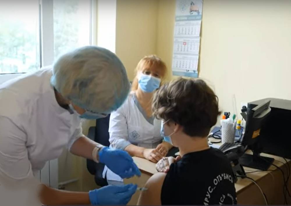 Вакцинация детей от коронавируса, Минздрав издал приказ с условием: "Должны быть привиты"