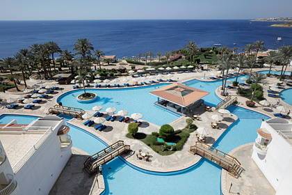 В египетском отеле отравились десятки российских туристов