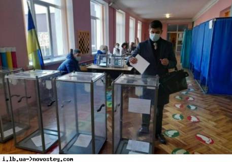 На участках в Харькове избиратели узнают, что их включили в списки голосования на дому