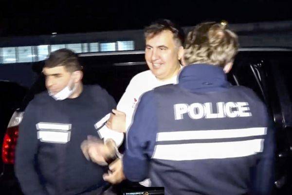 СМИ: Персонал тюрьмы называет сидящего в ней Саакашвили «господин президент»