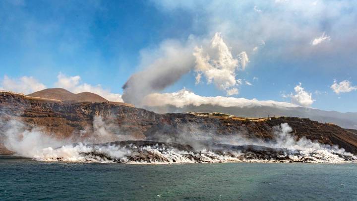 Испания выделит 200 млн на ликвидацию последствий извержения вулкана на Канарах