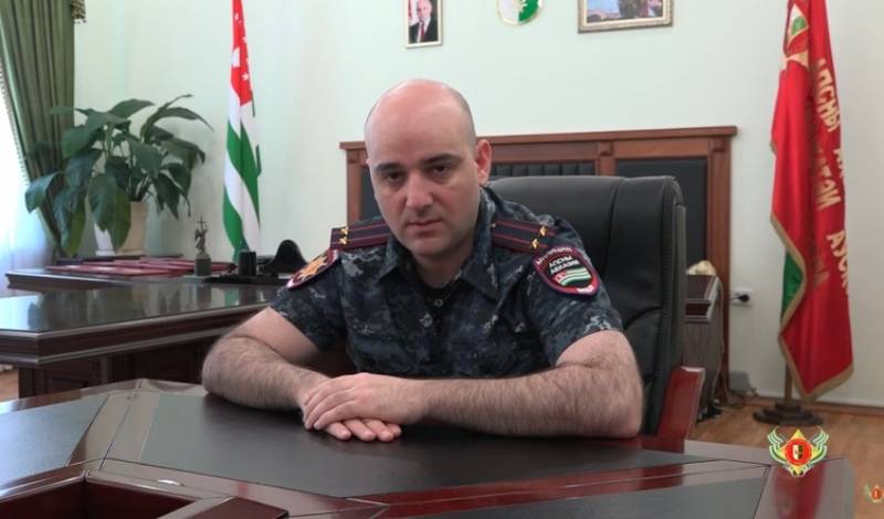 Главу МВД Абхазии временно отстранили от должности за стрельбу депутатов