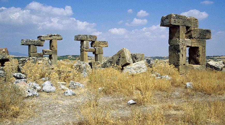 В Турции нашли 400 гробниц возрастом около 2 тыс. лет