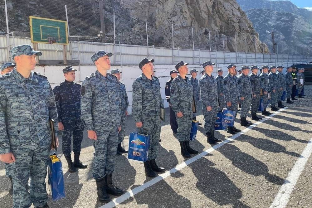 Никитин проверил, как служат новгородские полицейские в Дагестане