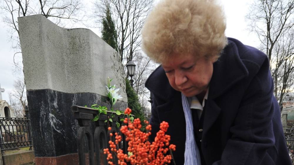 В Петербурге умерла сестра Галины Старовойтовой