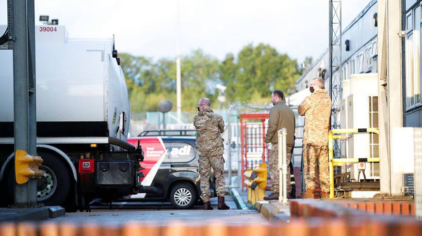 В Великобритании военные начали доставлять топливо на АЗС