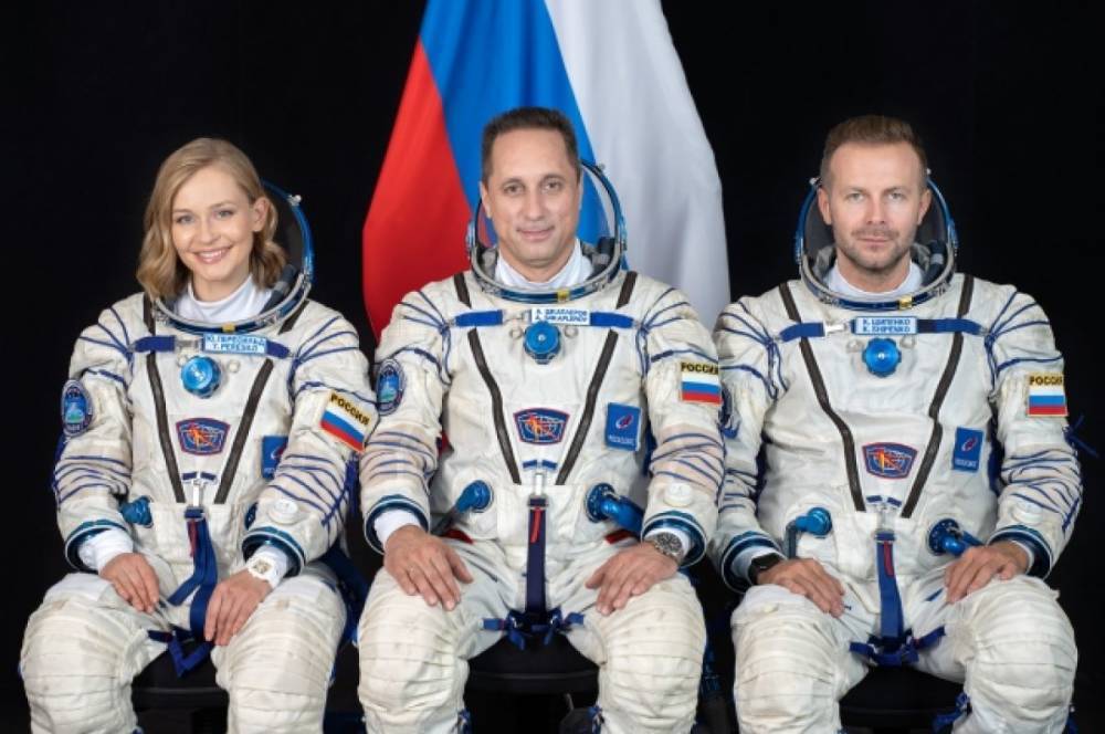 «Роскосмос» утвердил первый в мире киноэкипаж к полету на МКС