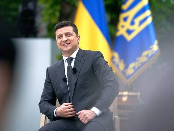 Украинский депутат потребовал ввести санкции против Зеленского из-за «досье Пандоры»