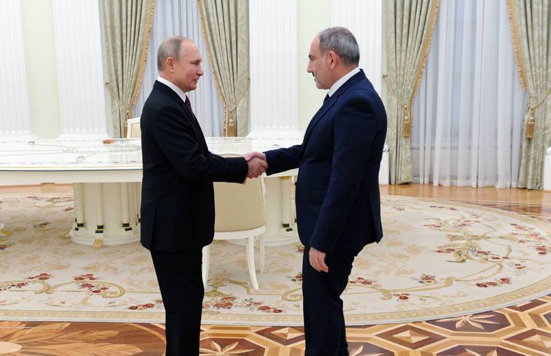 В Кремле рассказали о личной встрече Путина и Пашиняна