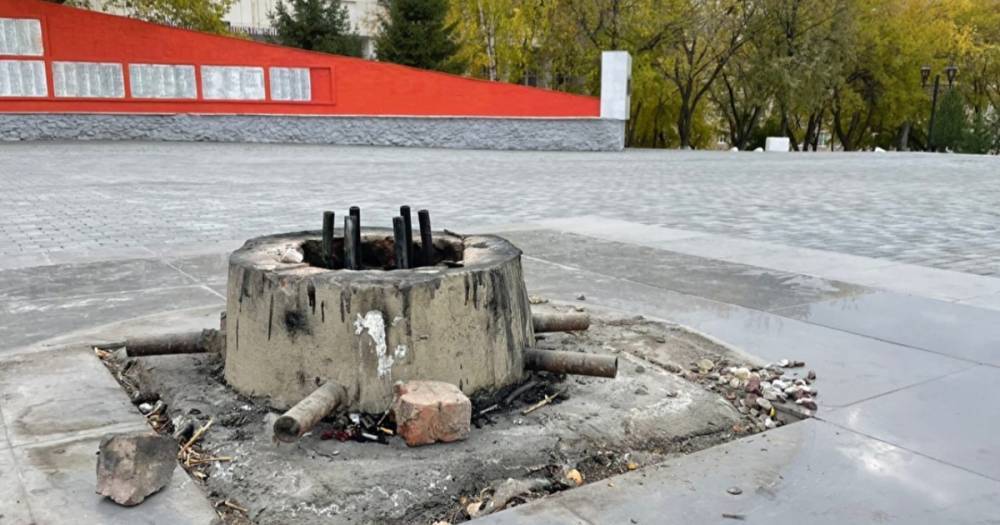 На Урале арестовали бездомного, сушившего вещи над "Вечным огнем"