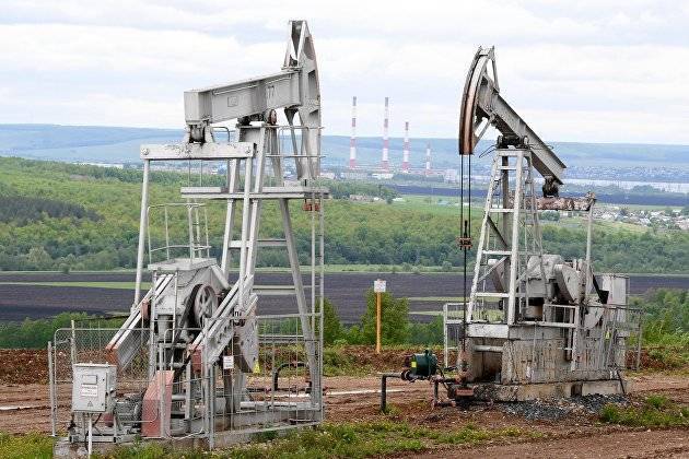 Fitch: ожидаемое решение ОПЕК+ увеличить добычу в ноябре сохранит высокие цены на нефть