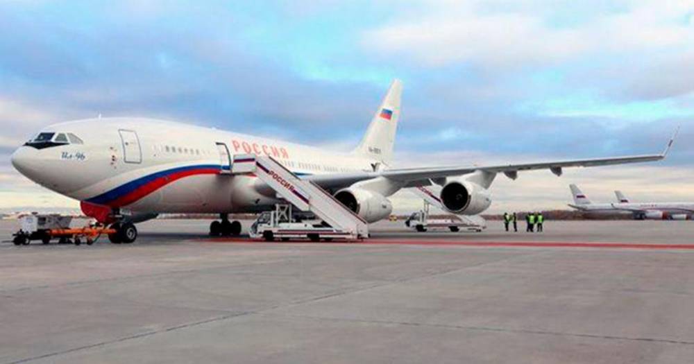 Подавший сигнал тревоги самолет из Петербурга сел в Калининграде