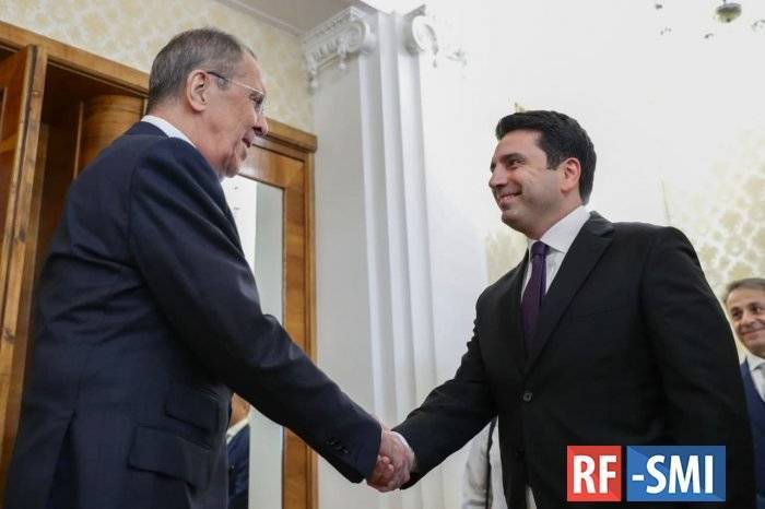 Лавров провел встречу с председателем нацсобрания Армении