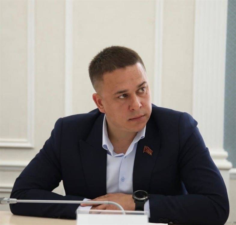 Алексей Русских наделил Айрата Гибатдинова полномочиями сенатора от Ульяновской области