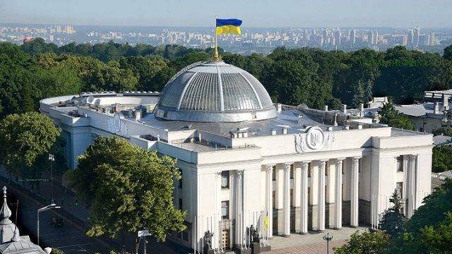 Рада внесла вопрос отзыва Разумкова с поста спикера в повестку сессии