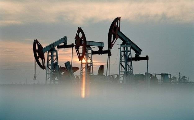 Цены на нефть достигают максимумов на фоне газового кризиса и восстановления экономической активности