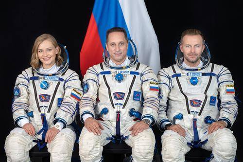Космический корабль с космонавтом Шкаплеровым, кинорежиссёром Шипенко и актрисой Пересильд на борту причалил к МКС