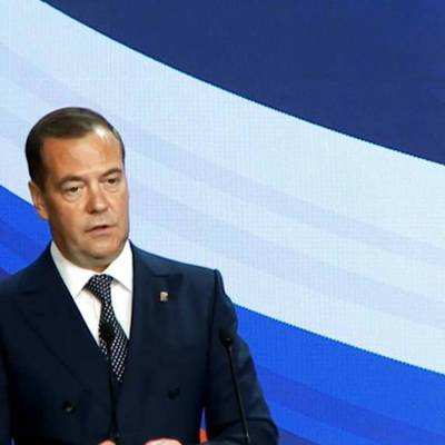 Медведев предложил Владимира Васильева на пост главы думской фракции ЕР