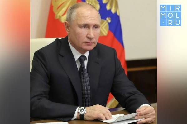 Владимир Путин поздравил борца Загира Шахиева с победой на чемпионате мира