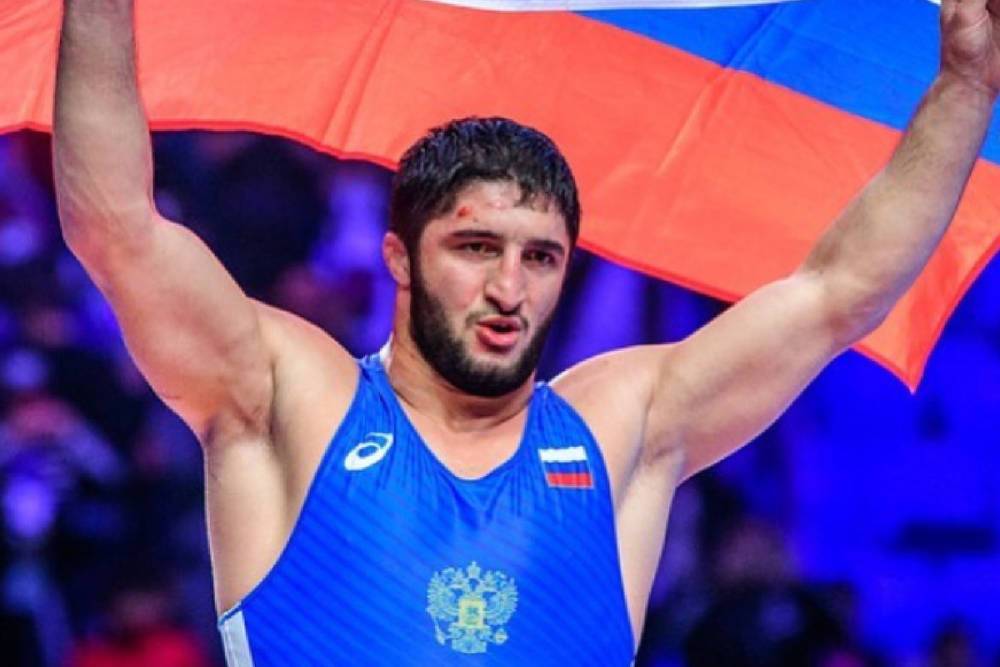 Россиянин Садулаев выиграл золото чемпионата мира по вольной борьбе