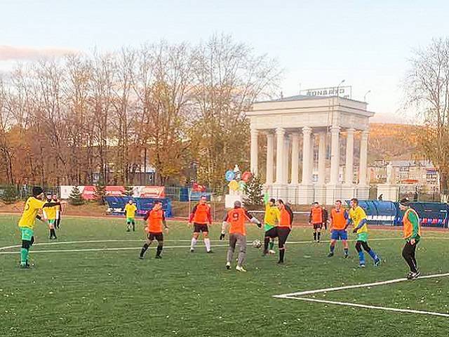 Футбольные баталии заводских спортсменов принесли АЗ «Урал» несколько наград