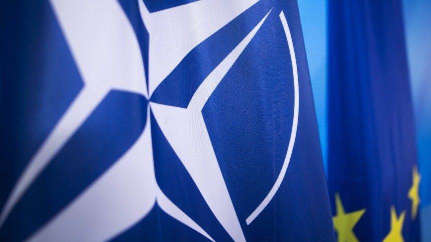 В постпредстве России при НАТО отказались комментировать высылку дипломатов РФ