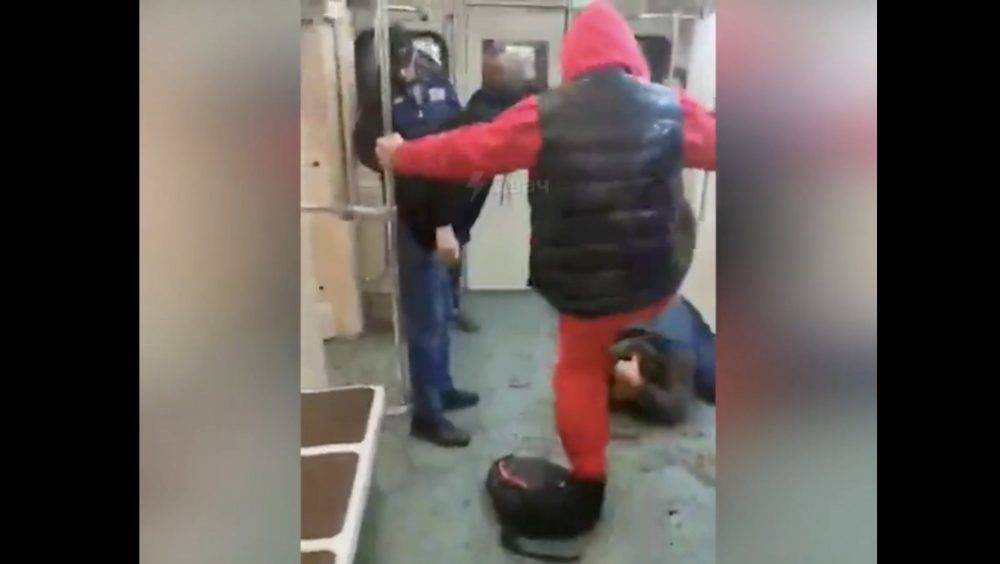 Жестокое избиение в московском метро. Уйдут ли виновные от...