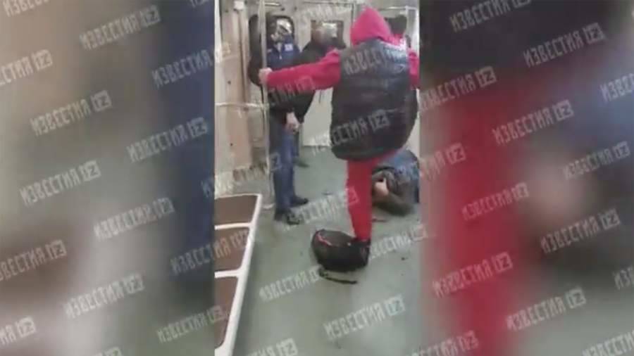 Избитый в метро Москвы молодой человек опубликовал фото из больницы