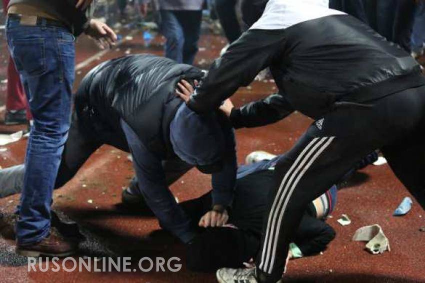 Жесткое избиение: Дагестанцы напали на пассажиров метро, парень заступился за девушку (видео 18+)