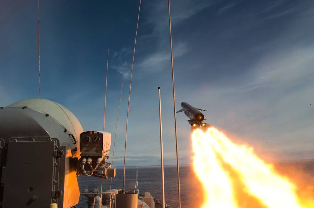 После успешных запусков «Циркона» с подлодки проведут надводные испытания ракеты