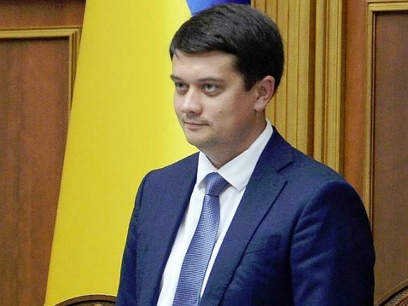 Депутаты Верховной рады Украины отозвали Разумкова с должности спикера