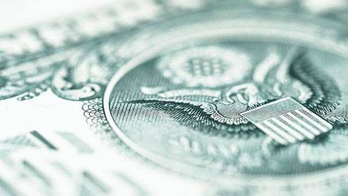 Доллар торгуется разнонаправленно к мировым валютам
