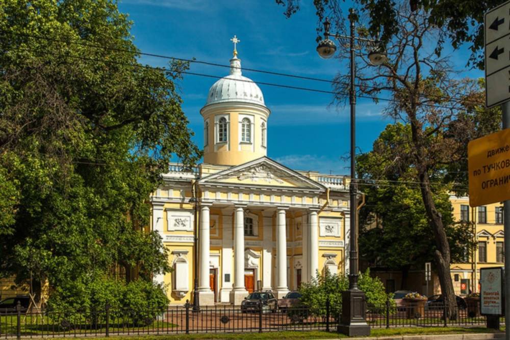 Реставрация фасадов лютеранского храма завершилась на Васильевском острове