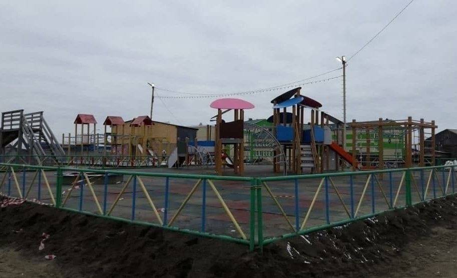 Бастрыкин взял под контроль дело о смерти ребенка от детских качелей на Ямале