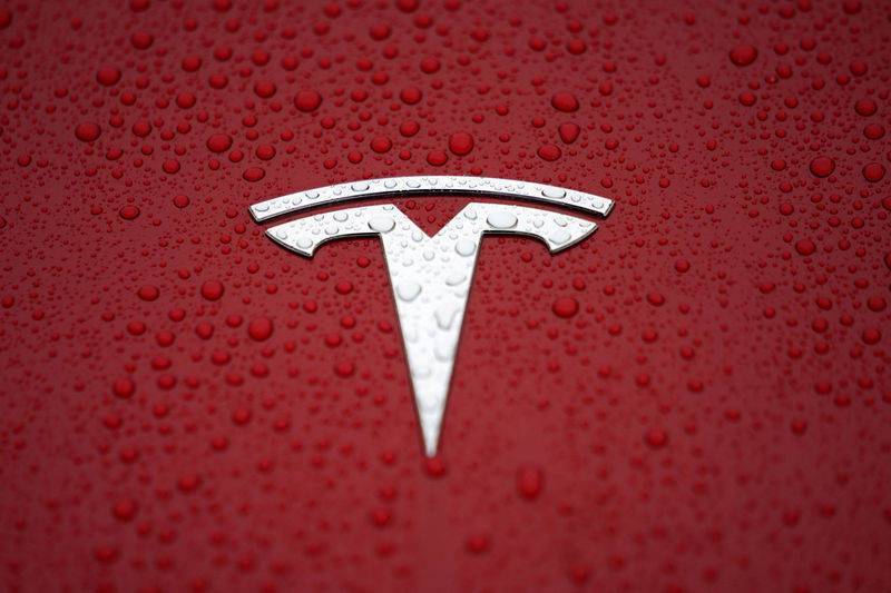 Потолок госдолга и переезд Tesla: новости к утру 8 октября