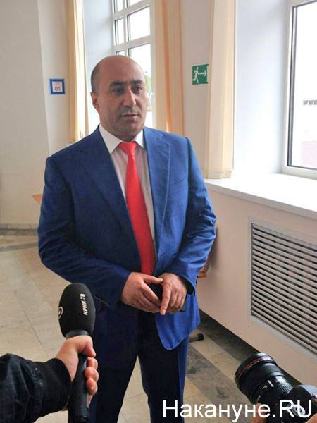 Скандально-известный бизнесмен Армен Карапетян вернулся в ЗакСО на место вице-спикера