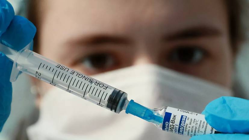 В Саратовской области вводят обязательную вакцинацию от COVID-19 для ряда граждан