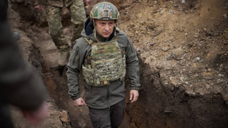 Зеленский приказал провести военный парад в Донбассе у границ ЛНР