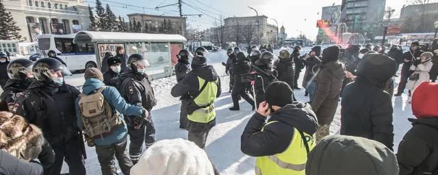 МВД требует от двух новосибирцев 3 млн рублей за работу во время январского митинга