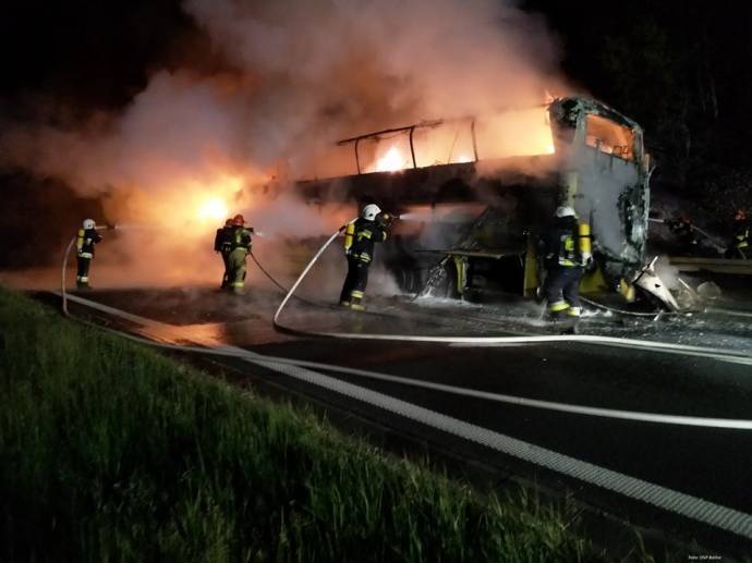 В Польше загорелся автобус с украинцами из-за неисправности (видео)