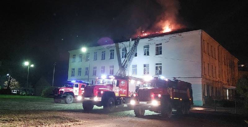 В Смоленской области в школе вспыхнул пожар