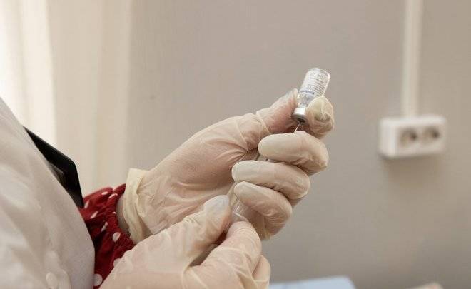 Больше 10 тысяч человек вчера вакцинировали от COVID-19 в Татарстане