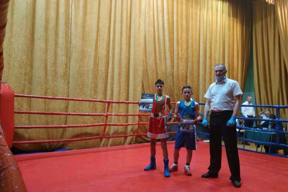 Ялтинские боксеры первые на международном турнире в Абхазии