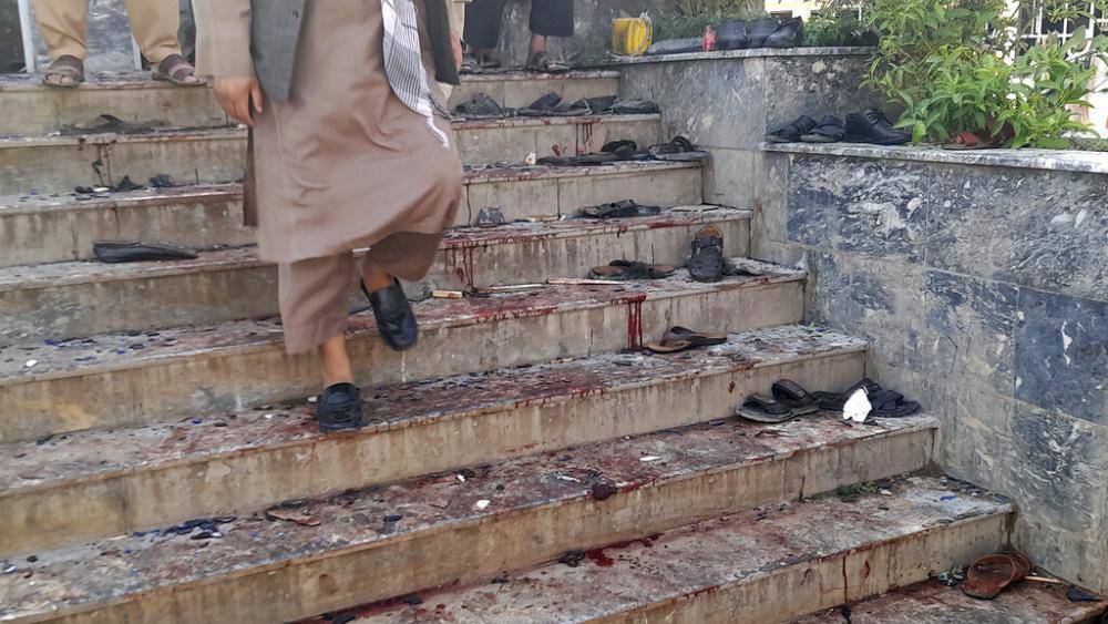 "Талибан" осудил теракт в мечети